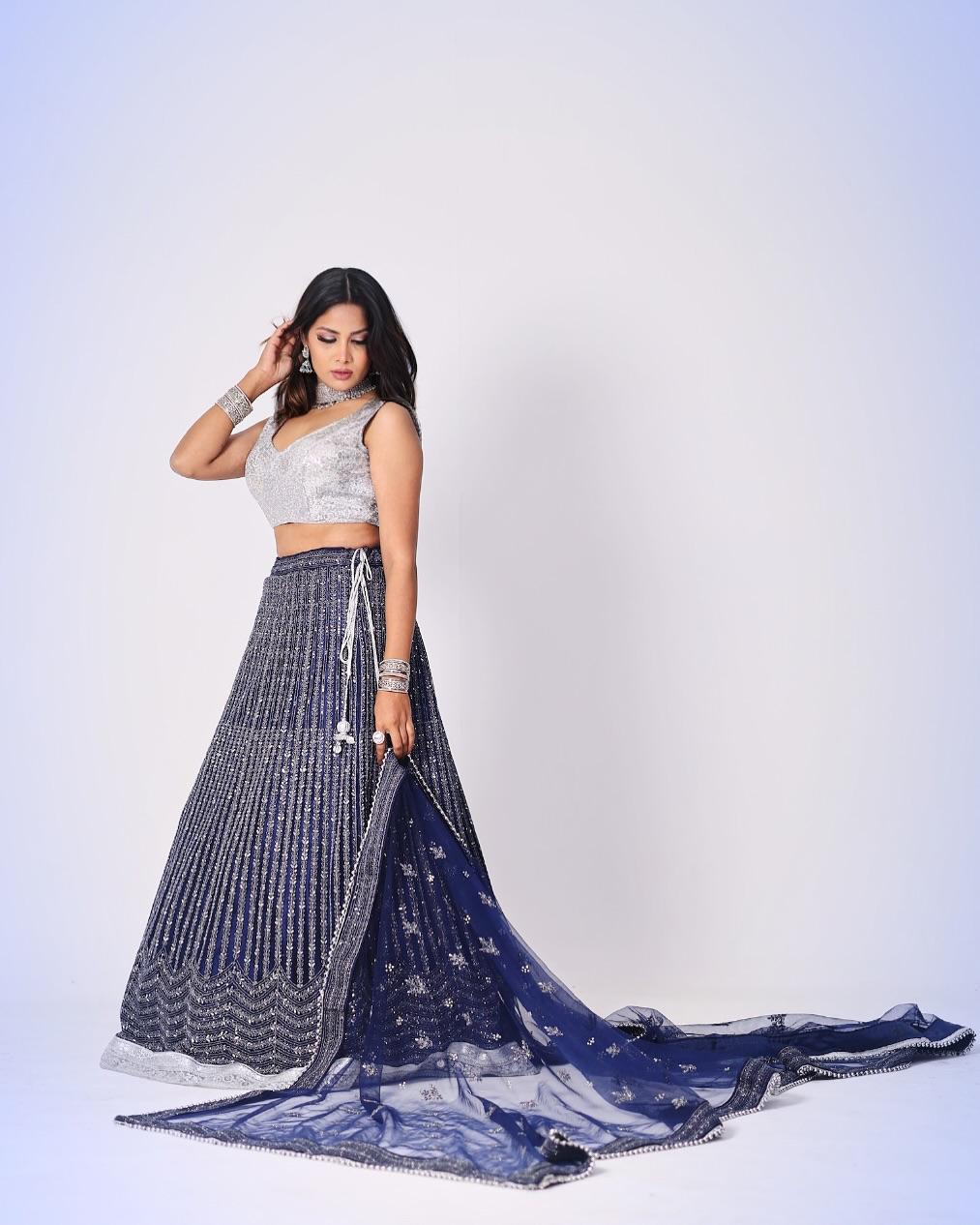 Zinnia posing for a summer runway campaign