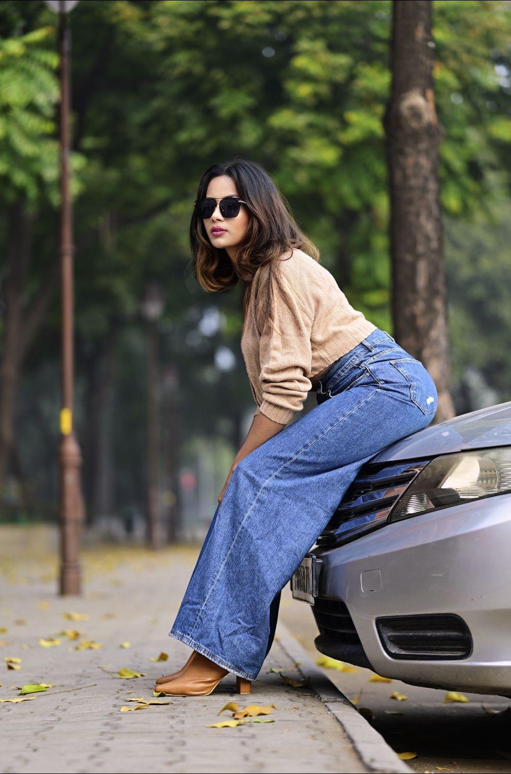 Zinnia posing for a summer runway campaign